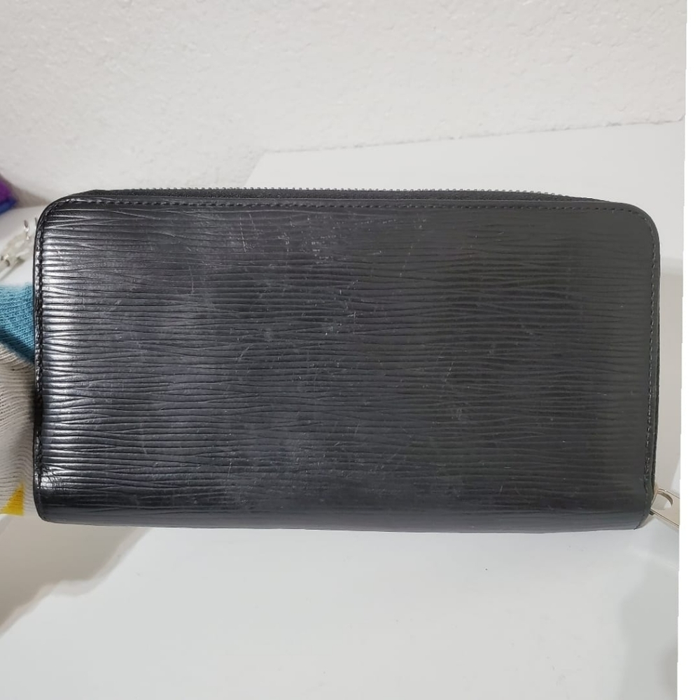 Louis Vuitton Epi Black Zippy Wallet - Picture 3 of 11